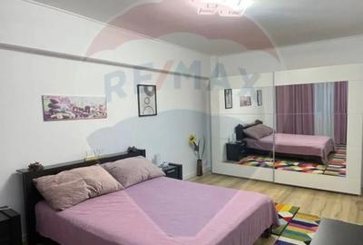 Garsonieră decomandată în Central