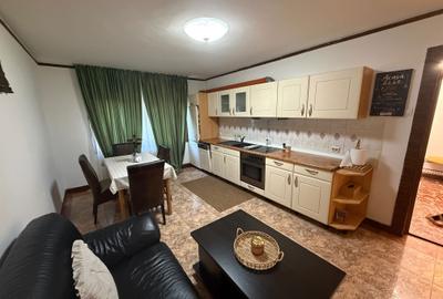 Apartament cu 4 camere decomandat în Central - 2
