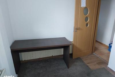 Apartament cu 2 camere decomandat, mobilat în Universitate