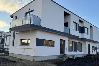 Casă cu 3 camere în Central - 1