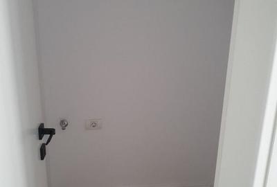 Apartament cu 3 camere în Romană
