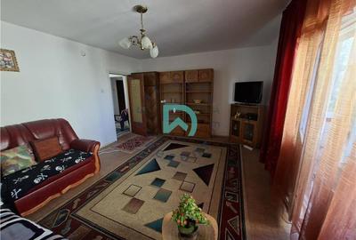 Apartament cu 3 camere decomandat în Județean - 10