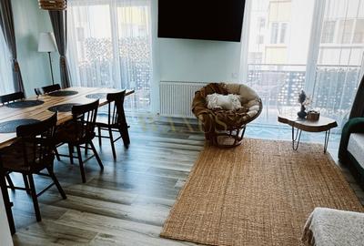 Apartament cu 3 camere decomandat, mobilat în Florești