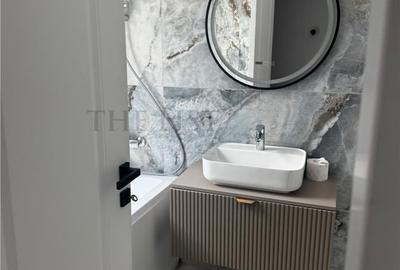 Casă cu 4 camere cu Teren 100 Mp în Central