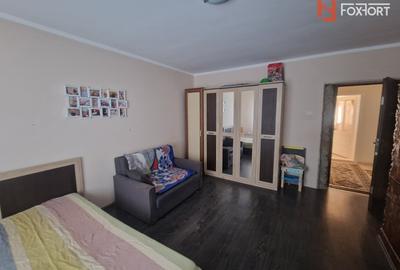 Casă individuală cu 7 camere cu Canalizare în Ultracentral - 8
