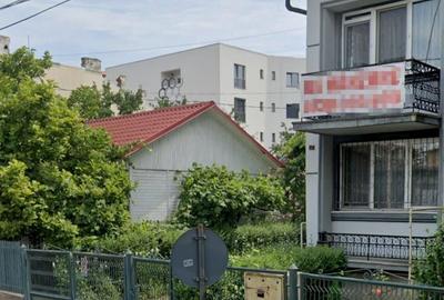 Casă cu 4 camere cu Teren 429 Mp în Calea București