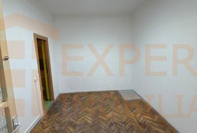 Casă cu 4 camere cu Canalizare în Central - 4