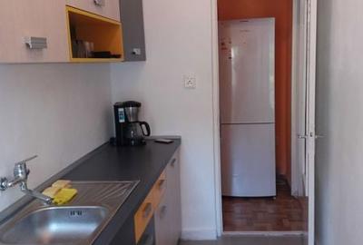 Garsonieră decomandată în Central