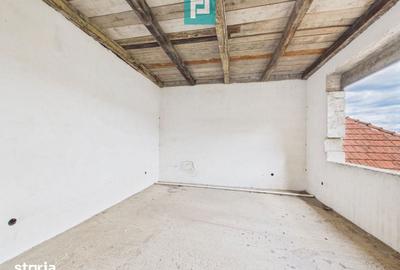 Casă cu 7 camere cu Teren 1079 Mp în Central - 9