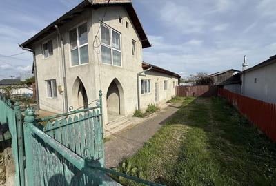 Casă cu 4 camere în Comișani - 8