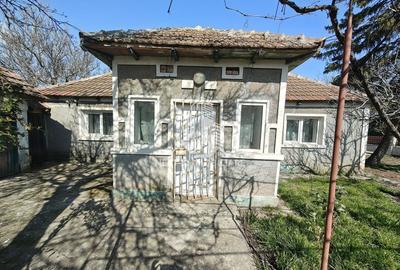 Casă individuală cu 4 camere cu Canalizare în Vest - 1