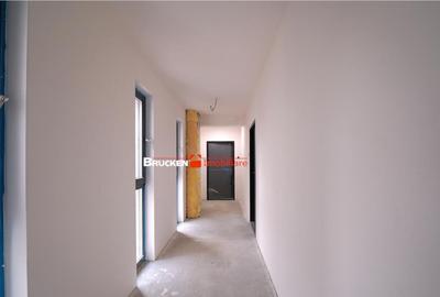 Spațiu comercial, de 135 mp, în Decebal - 5