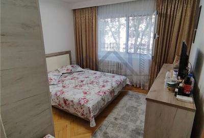 Apartament cu 3 camere decomandat, mobilat în Cug - 3