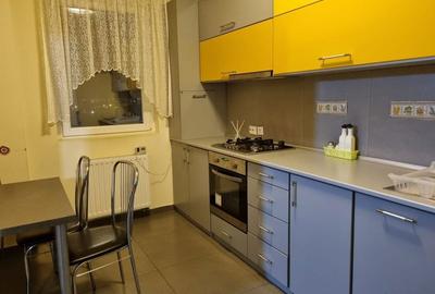 Apartament cu 3 camere decomandat în Apusului - 1