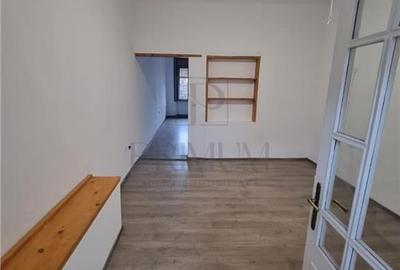 Garsonieră semidecomandată în P-ța Maria