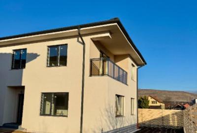 Casă cu 5 camere cu Teren 260 Mp în Florești - 3