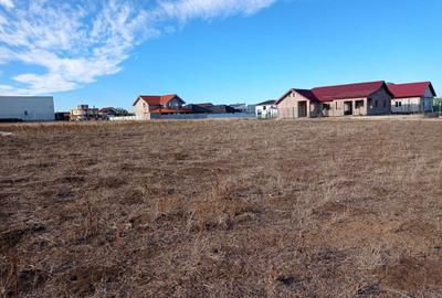 Teren de 817 mp, în Lazu - 5