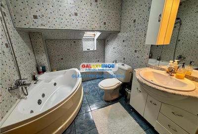 Casă cu 5 camere cu Canalizare în Central - 23