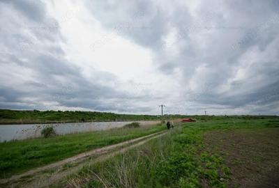 Teren de 1058 mp, în Dârvari