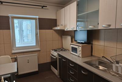 Apartament cu 2 camere decomandat în Decebal - 11