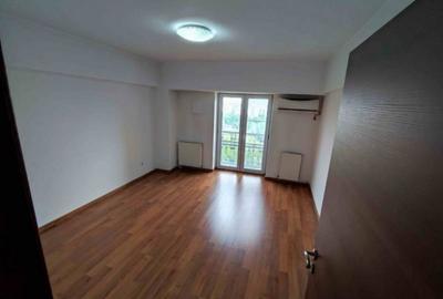 Apartament cu 4 camere decomandat în Unirii - 11