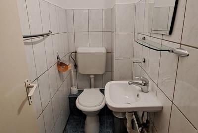 Apartament cu 3 camere decomandat în Astra - 1