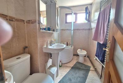 Apartament cu 3 camere semidecomandat în Letea - 3