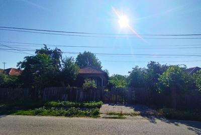 DE VANZARE CASA DEMOLABILA/RENOVABILA + TEREN 1900m SAT BUDENI - 2