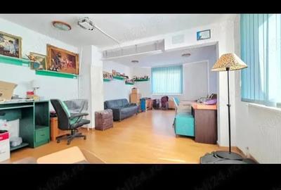 Casă cu 4 camere cu Teren 600 Mp în Central - 2