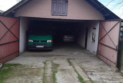 Casă cu 16 camere cu Teren 5800 Mp în Pietrele - 1