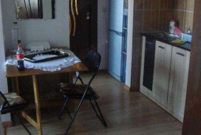 Vand apartament 2 camere -central - 8