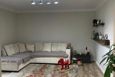 Apartament cu 2 camere decomandat, mobilat în Tractorul - 2