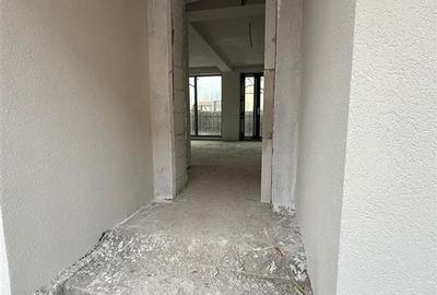 Casă cu 5 camere cu Canalizare în Central - 2