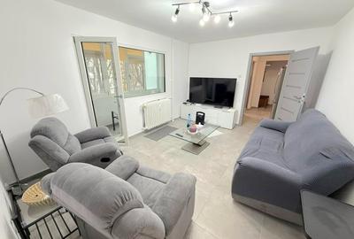 Apartament cu 3 camere semidecomandat, mobilat în Apărătorii Patriei