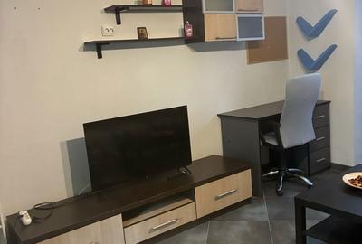 Garsonieră în Titan - 1