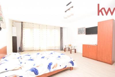 Casă cu 7 camere cu Teren 250 Mp în Central - 1