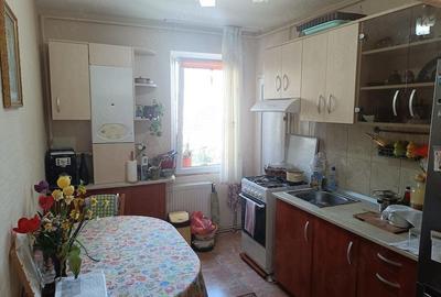 Apartament cu 3 camere decomandat în Unirii - 9