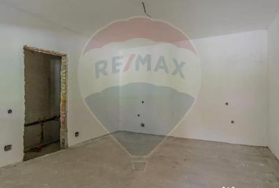 Casă cu 4 camere cu Teren 1642 Mp în Hoghiz - 10