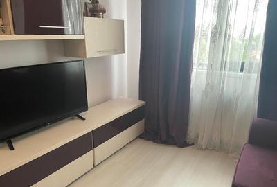 Apartament de vanzare - 2 camere zona Pacii - 4