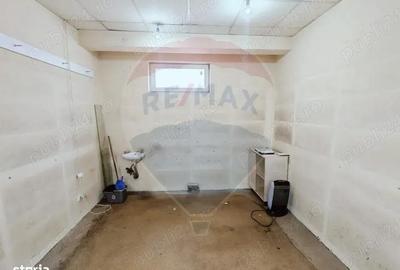 Spațiu comercial, de 14 mp, în Central - 2