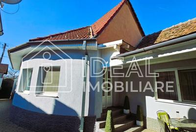 Casă individuală cu 3 camere cu Canalizare în Central - 1