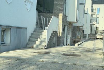 Apartament cu 3 camere decomandat în 7 Noiembrie - 16