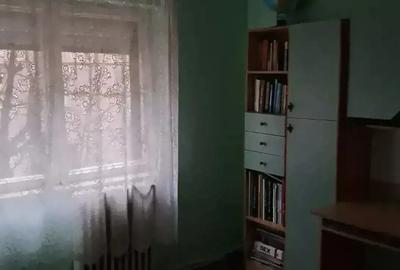 Apartament cu 4 camere decomandat în Careiului - 3