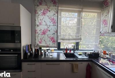 Apartament cu 3 camere decomandat în Tei - 5