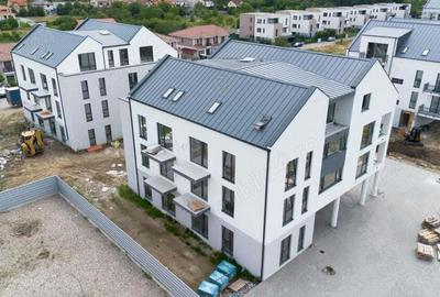 Apartament cu 3 camere - str Mile Carpinesan - 1