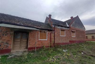 Casă cu Teren 540 Mp în Berliște - 1