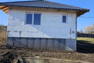 Casă individuală cu 4 camere cu Canalizare în Ciurea - 3