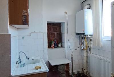 AGIGEA, 3 CAMERE DECOMANDAT 2 BAI, CENTRALA GAZ, 70 MP. PARCARE, BOXA - 7