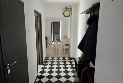 Apartament cu 3 camere decomandat în Văcăresti - 6
