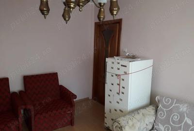 Vand apartament 3 camere ,decomandat ,zona inel l - 1